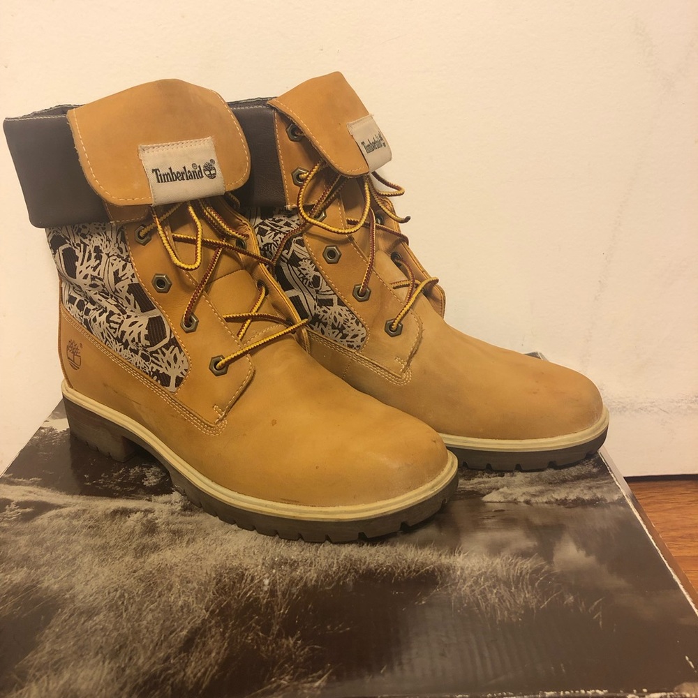 Timberland women’s boots size 9,5M